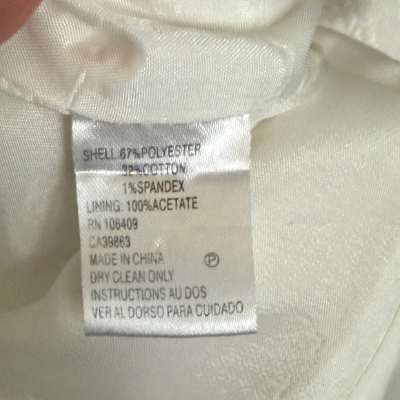 Tahari Textured White Top with wide elegant boat neckline and Black Belt. - Picture 4 of 4